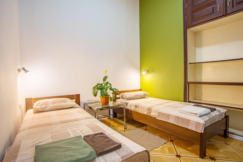 Hostel Berloga Odessa Eksteriør bilde
