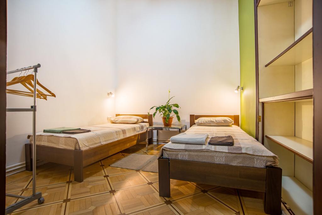 Hostel Berloga Odessa Eksteriør bilde