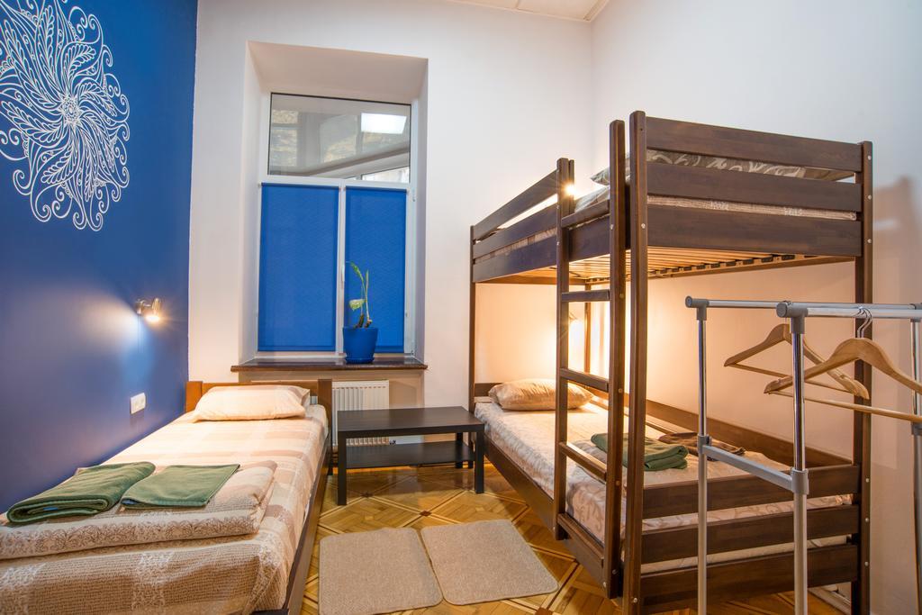Hostel Berloga Odessa Eksteriør bilde