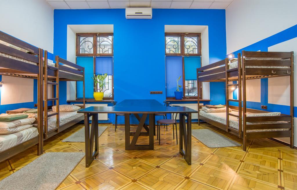 Hostel Berloga Odessa Eksteriør bilde