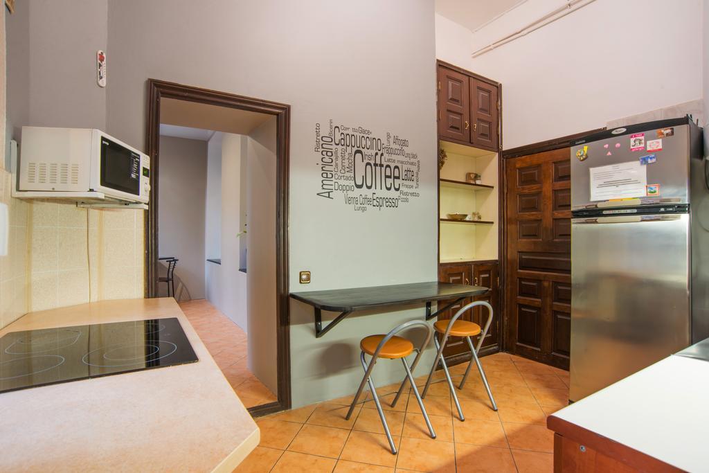 Hostel Berloga Odessa Eksteriør bilde