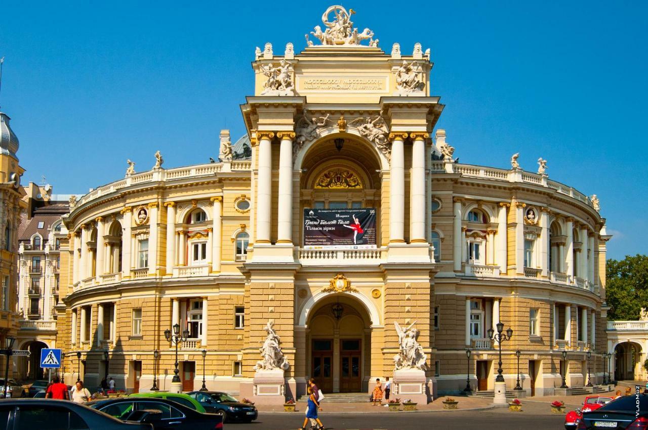 Hostel Berloga Odessa Eksteriør bilde