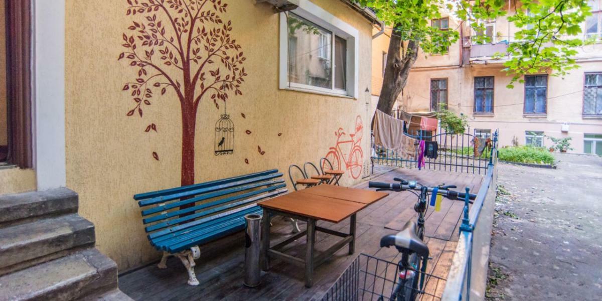 Hostel Berloga Odessa Eksteriør bilde